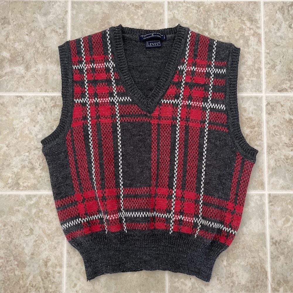Vintage Levi’s plaid sweater vest Dark Academia Grandpa Core